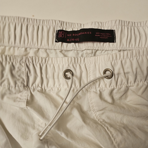 Men's White Cargo Pants - Picture 3 of 3